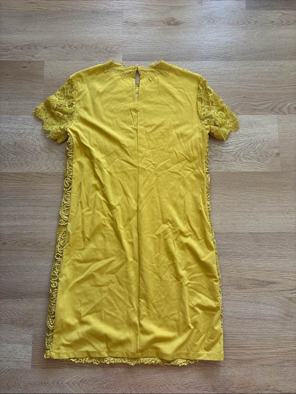 Zara Yellow Lace Mini Dress - Picture 3 of 3